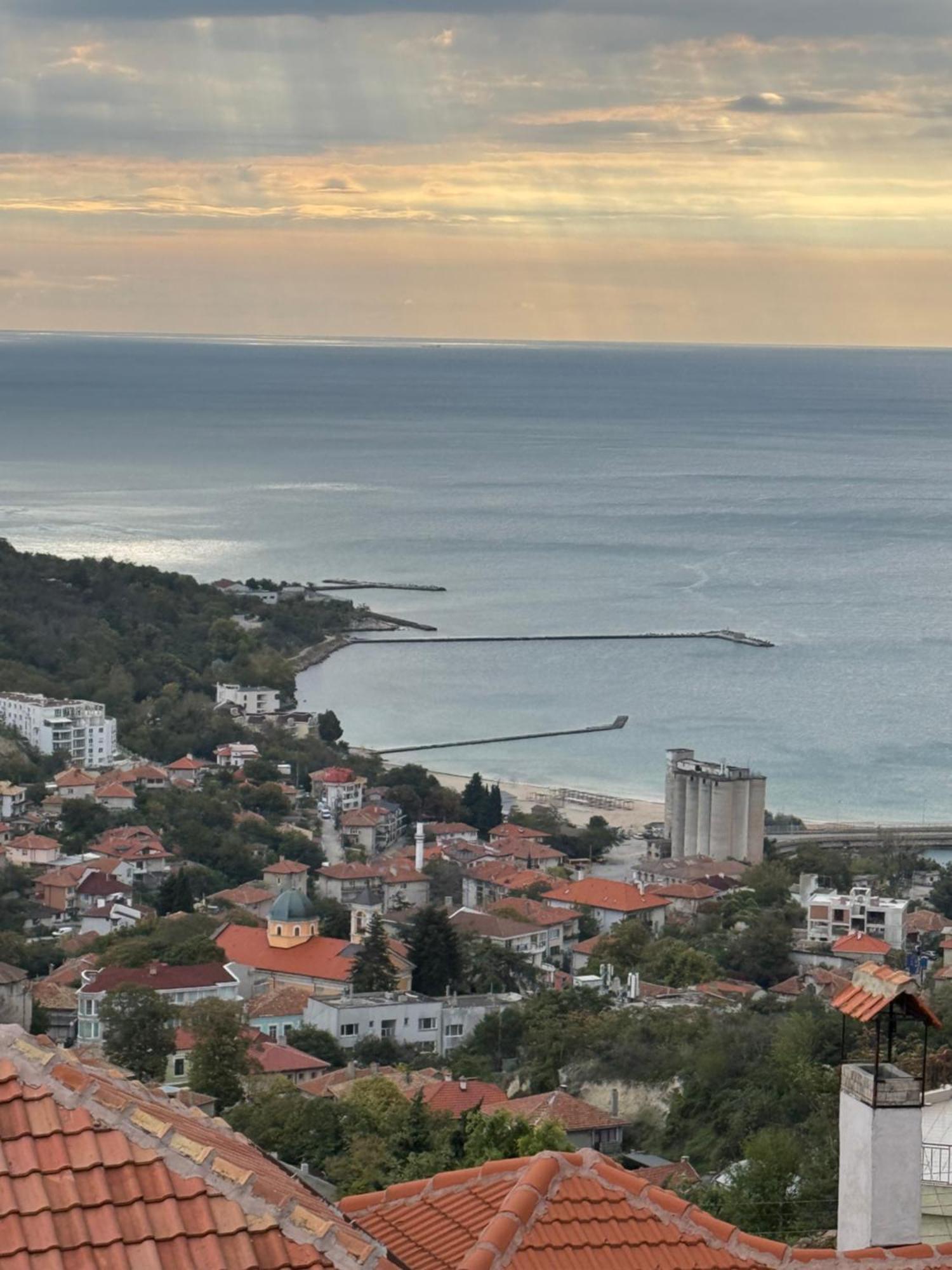 Kakavanen'S Sea View Apartment Balchik Exterior photo